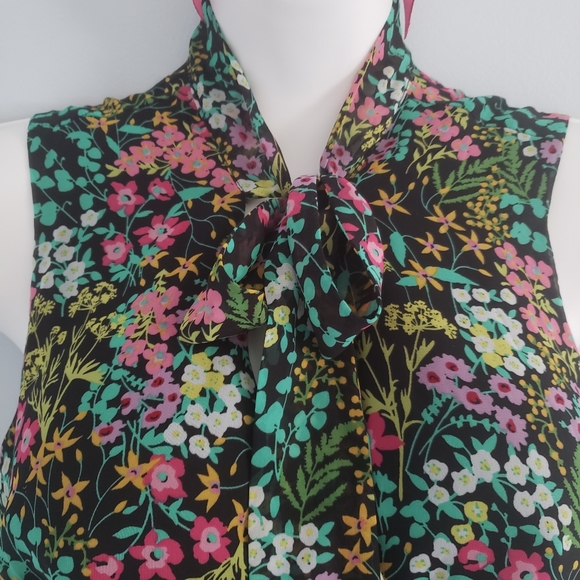 NY & Co Neck Tie Dress w/Lace Trim - Picture 4 of 7